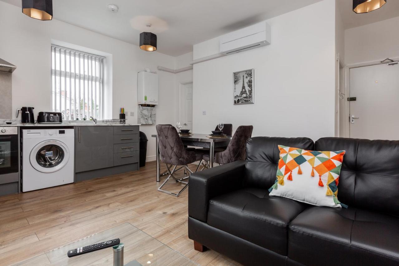 York Villas Free Parking Included Liverpool Exterior foto